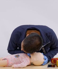 Reanimatie baby met AED